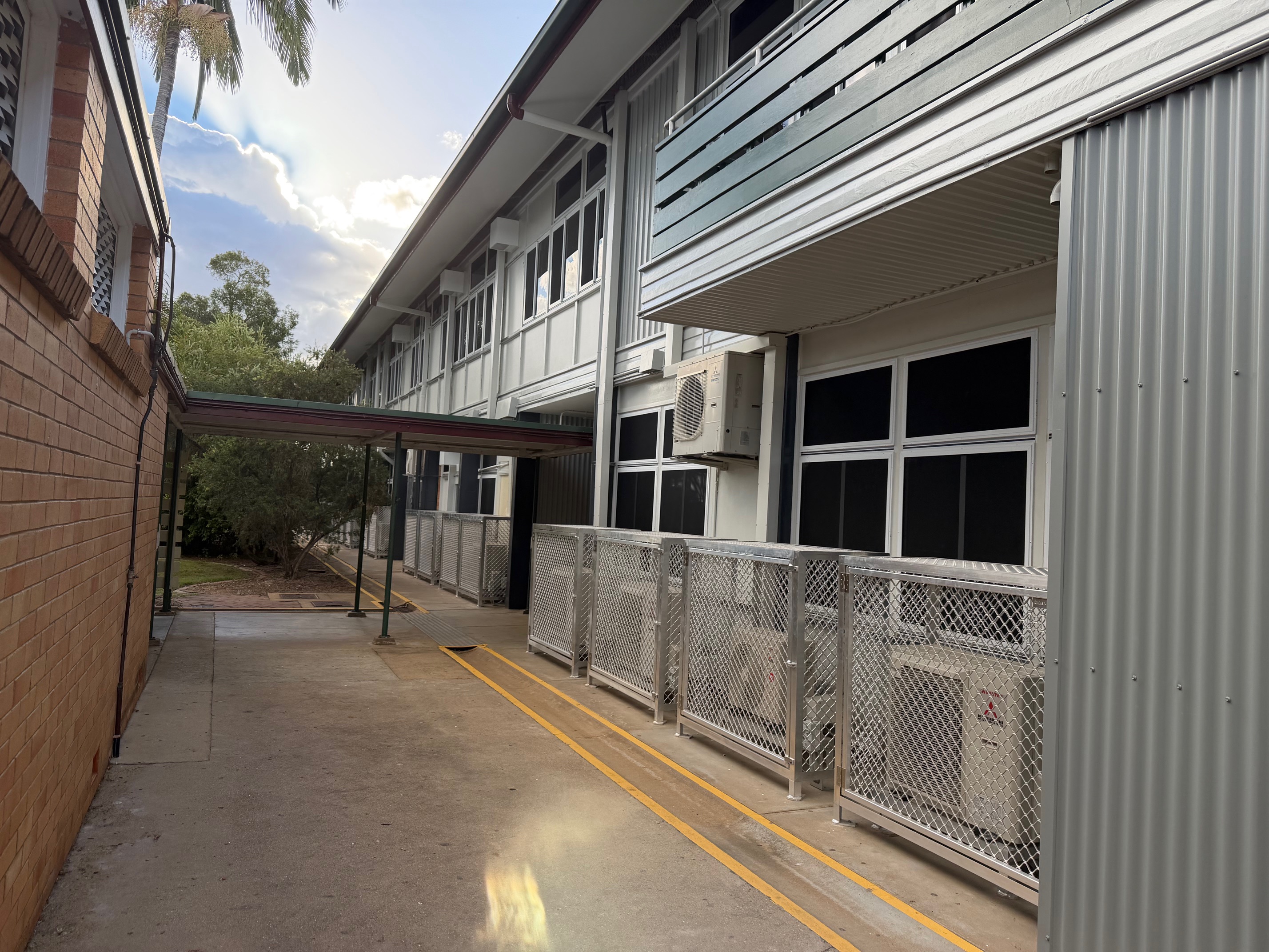 Airconditioner Cages