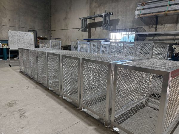 aluminium cage batch warehouse